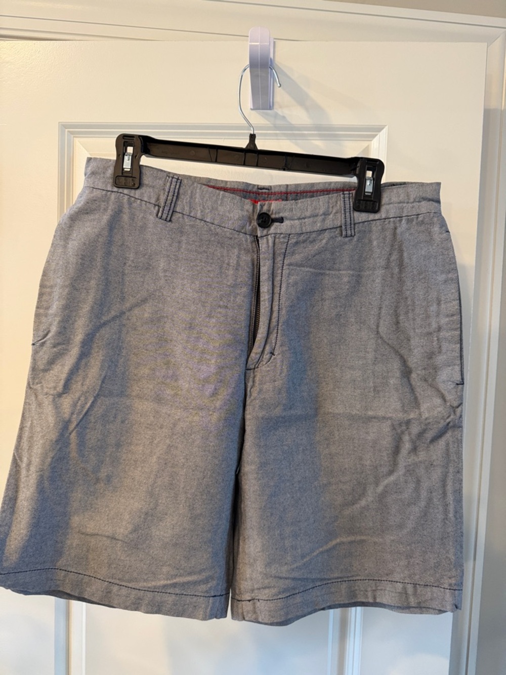Izod Men's Heather Gray Flat Front Chino Shorts